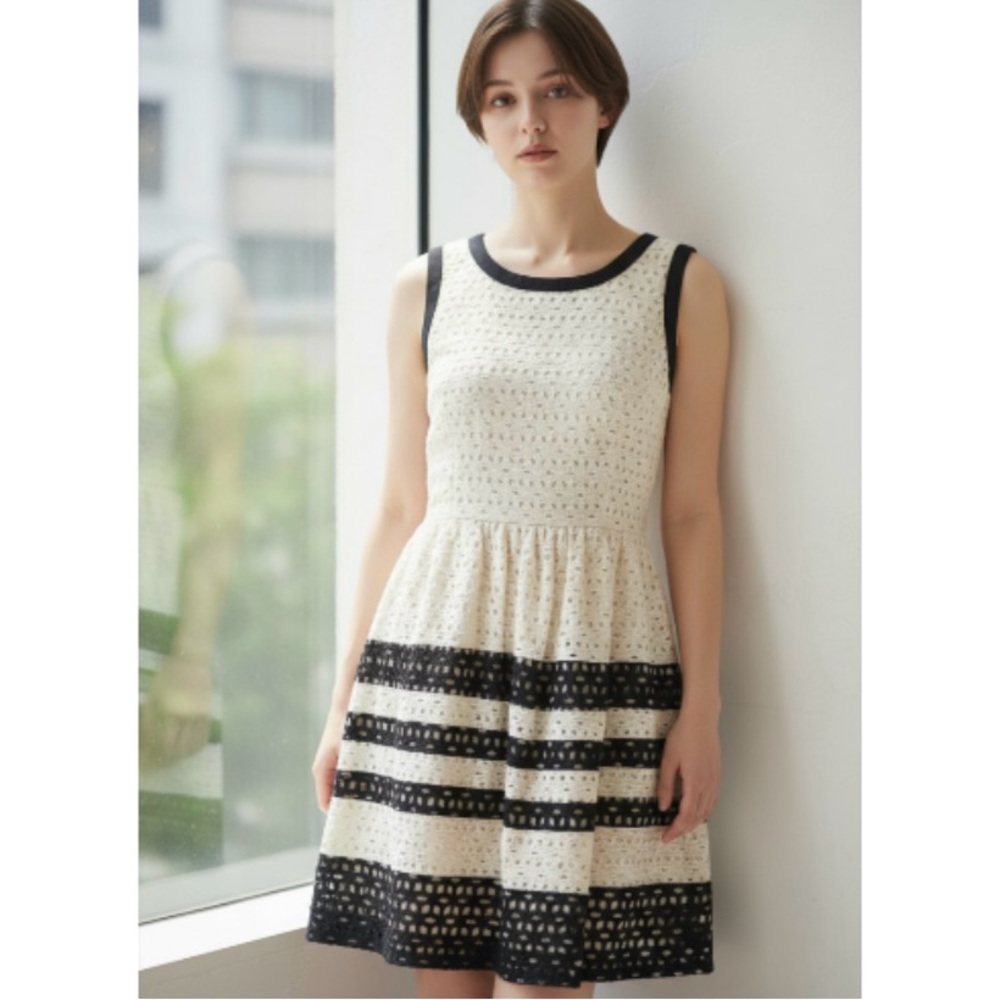 ECI Black/Navy Blue & Ivory Eyelet Sleeveless Dress Size 6